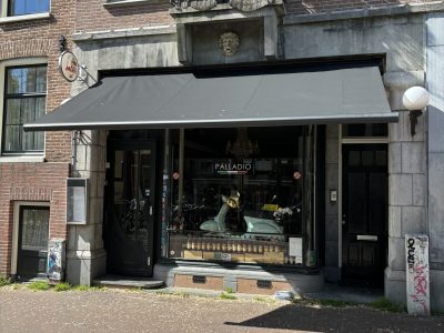 Knikarmscherm amsterdam Teun Snoek Zonweringen