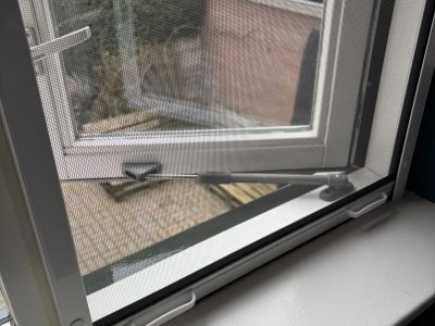 Rolhor detail wit op de dag Teun Snoek Zonweringen