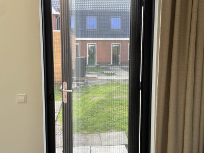 Hordeur gesloten Teun Snoek Zonweringen