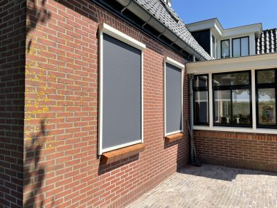 Gesloten screen woonhuis Teun Snoek Zonweringen