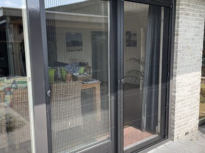 Dubbele hordeur zwart Teun Snoek Zonweringen